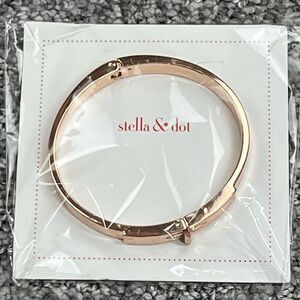 Stella Dot Bangle Bracelet Rose Gold Tone Hinged Snap Womens Jewelry Signed New
